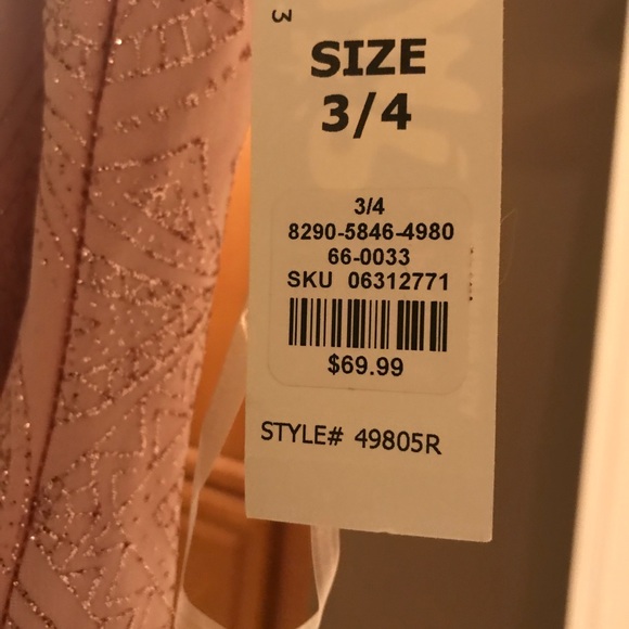 Gown - Picture 4 of 4